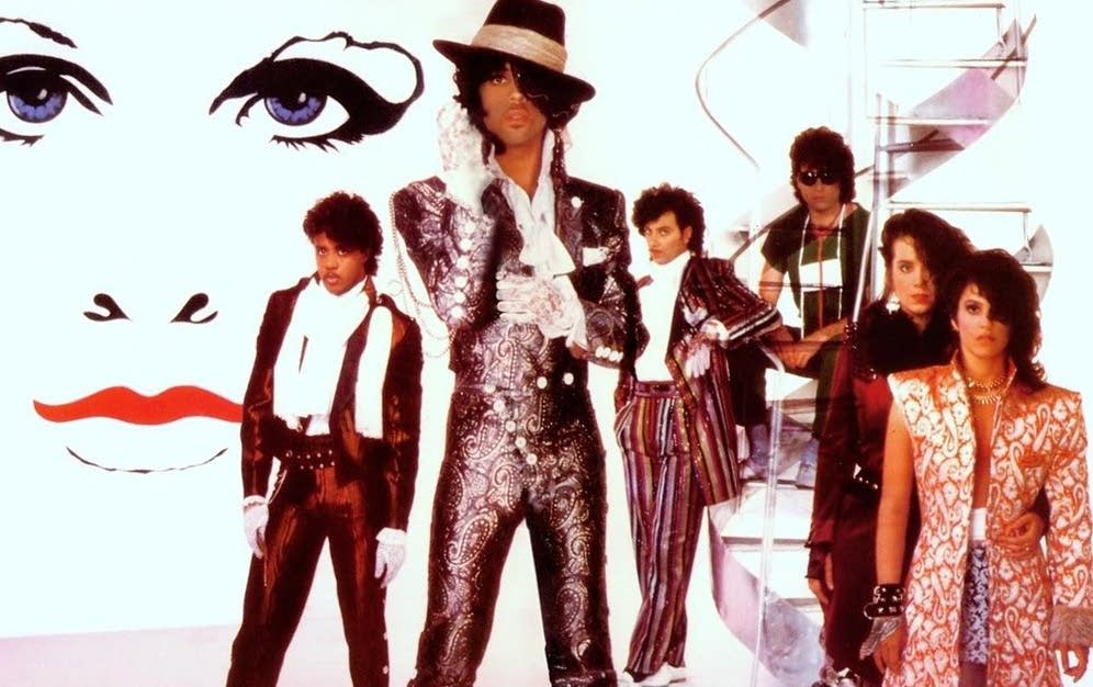 e487be-20120219-prince-revolution